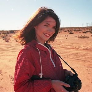 Hi, I’m Allie! Welcome to my little closet 💕